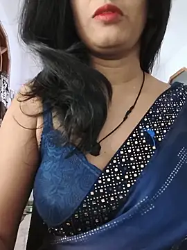 Snapshot of Janu-hasena chatting on May 22, 5:51 pm Janu-hasena online show from May 22, 5:51 pm