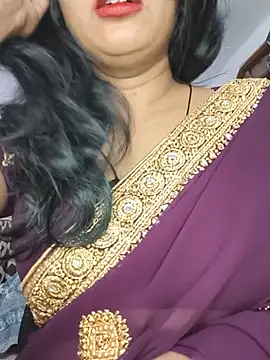 Snapshot of Janu-hasena chatting on July 17, 5:40 pm Janu-hasena online show from July 17, 5:40 pm
