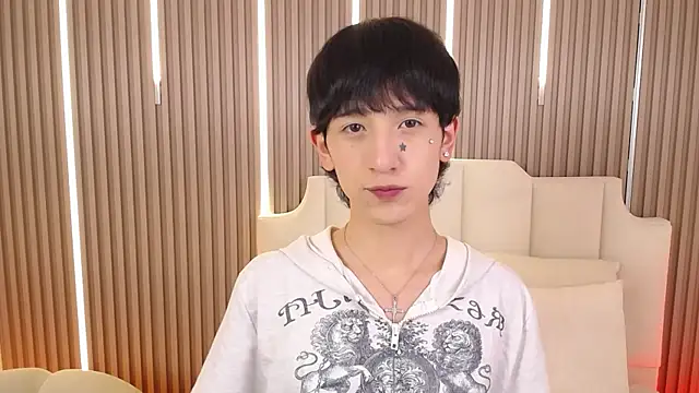 Emo Boy  online show from June 16, 8:33 pm