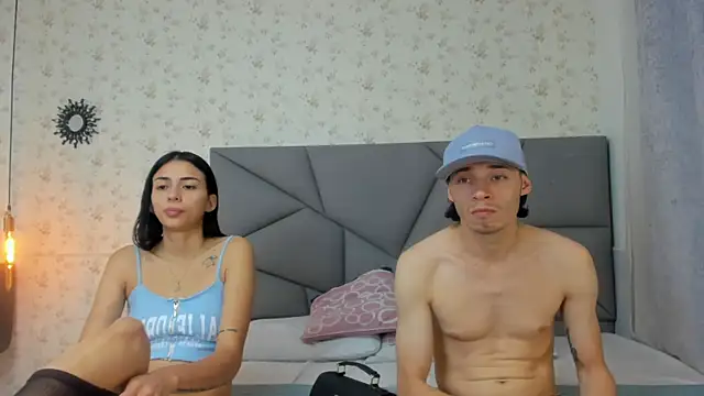 nicollandjhon online show from February 7, 11:47 am