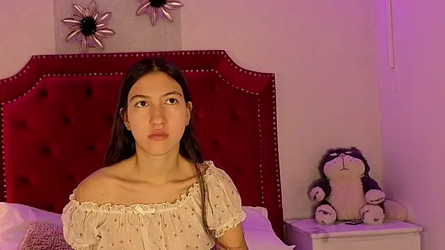 Sara Collinss  online show from November 28, 11:24 am