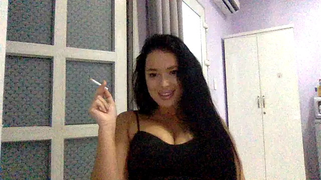 Snapshot of Fayronna chatting on March 21, 4:43 pm Fayronna online show from March 21, 4:43 pm