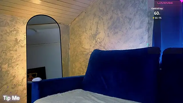 Snapshot of _YourSubmissive_ chatting on June 16, 4:37 am YourSubmissive online show from June 16, 4:37 am