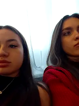 MayaGlow online show from November 14, 5:28 am