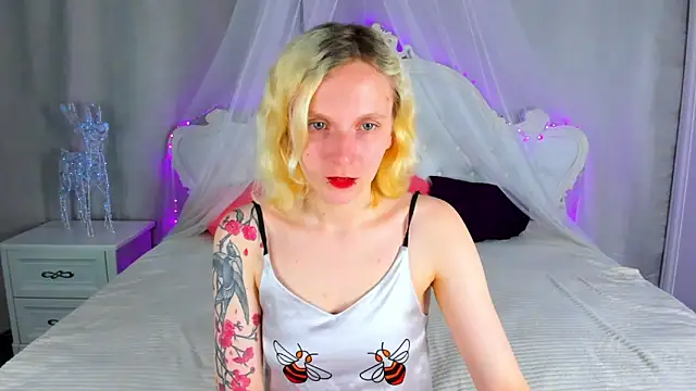 LikiLips online show from May 27, 1:13 am