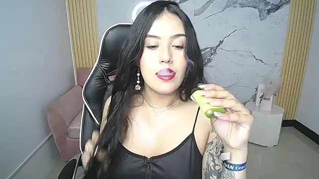 Snapshot of ailyn_ch1 chatting on July 2, 11:22 pm ailyn ch1 online show from July 2, 11:22 pm