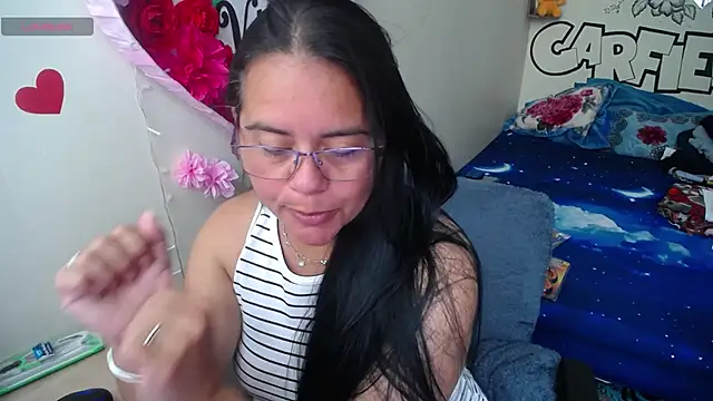 Miss  kendra  online show from April 26, 4:15 pm