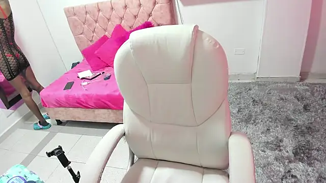 thianahorny online show from November 5, 12:38 pm