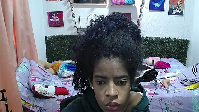 Snapshot of thianahorny chatting on May 14, 1:07 pm thianahorny online show from May 14, 1:07 pm