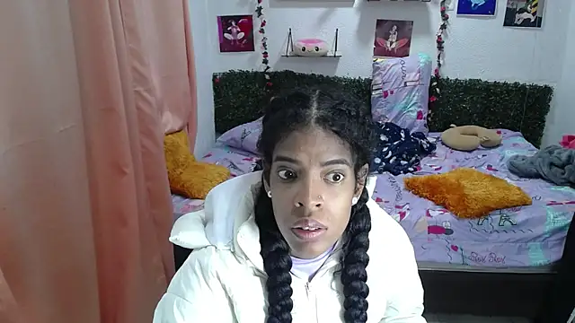 Snapshot of thianahorny chatting on June 6, 11:59 am thianahorny online show from June 6, 11:59 am