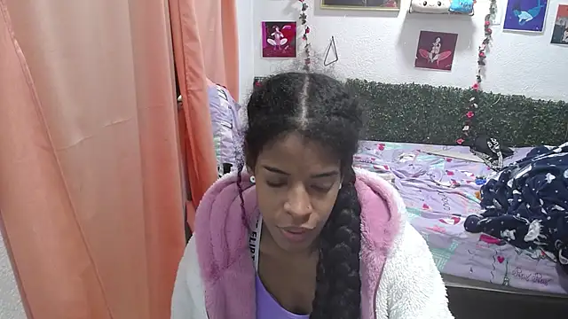 Snapshot of thianahorny chatting on June 9, 1:01 pm thianahorny online show from June 9, 1:01 pm