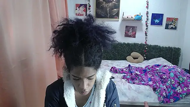 Snapshot of thianahorny chatting on June 20, 1:25 pm thianahorny online show from June 20, 1:25 pm
