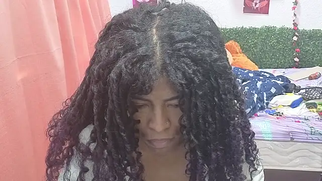Snapshot of thianahorny chatting on July 10, 1:58 pm thianahorny online show from July 10, 1:58 pm