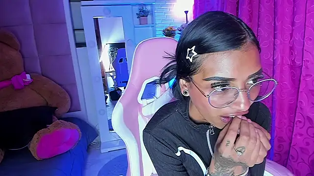 KarlaSlutSkinny   online show from March 10, 8:25 pm