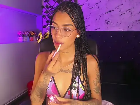 Snapshot of KarlaSlutSkinny__ chatting on May 8, 2:50 am KarlaSlutSkinny online show from May 8, 2:50 am