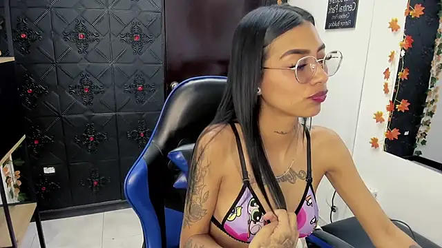 KarlaSlutSkinny   online show from June 26, 9:19 pm