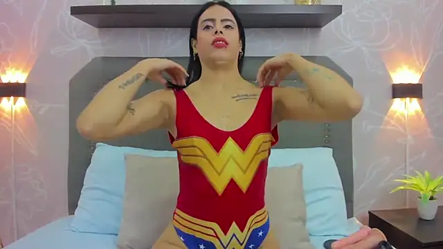 laura maite  online show from November 15, 12:13 pm