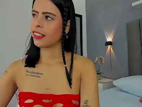 laura maite  online show from November 26, 12:06 pm