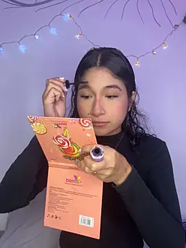 Snapshot of Ariasex_ chatting on October 28, 12:19 pm Ariasex online show from October 28, 12:19 pm