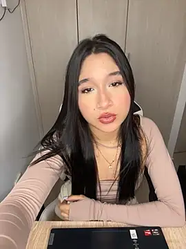 Snapshot of Ariasex_ chatting on November 6, 7:26 pm Ariasex online show from November 6, 7:26 pm