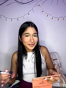 Snapshot of Ariasex_ chatting on November 21, 8:18 pm Ariasex online show from November 21, 8:18 pm