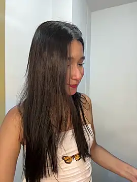 Snapshot of Ariasex_ chatting on November 29, 12:24 am Ariasex online show from November 29, 12:24 am