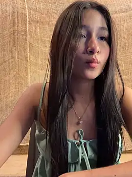 Snapshot of Ariasex_ chatting on December 16, 11:43 pm Ariasex online show from December 16, 11:43 pm