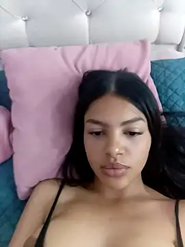 Snapshot of MeganHillss chatting on November 8, 7:08 am MeganHillss online show from November 8, 7:08 am