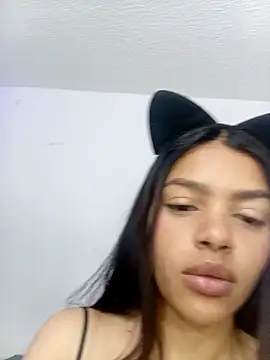 Snapshot of MeganHillss chatting on November 13, 5:39 am MeganHillss online show from November 13, 5:39 am