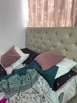 Snapshot of MeganHillss chatting on December 19, 9:22 pm MeganHillss online show from December 19, 9:22 pm