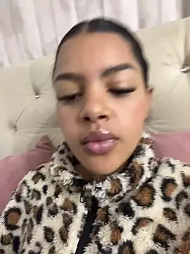 Snapshot of MeganHillss chatting on March 15, 8:53 am MeganHillss online show from March 15, 8:53 am