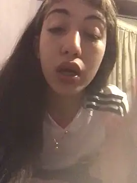 Snapshot of tina201 chatting on October 19, 10:10 pm tina201 online show from October 19, 10:10 pm