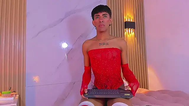 Snapshot of Ethan_thouse chatting on November 16, 7:08 pm Ethan thouse online show from November 16, 7:08 pm