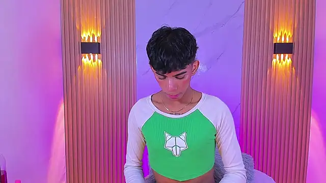 Snapshot of Ethan_thouse chatting on November 21, 11:14 pm Ethan thouse online show from November 21, 11:14 pm