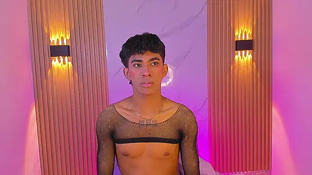 Snapshot of Ethan_thouse chatting on November 25, 9:59 pm Ethan thouse online show from November 25, 9:59 pm