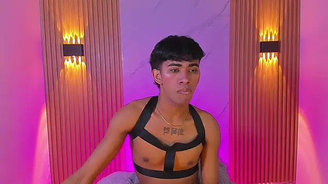 Snapshot of Ethan_thouse chatting on November 27, 7:16 pm Ethan thouse online show from November 27, 7:16 pm