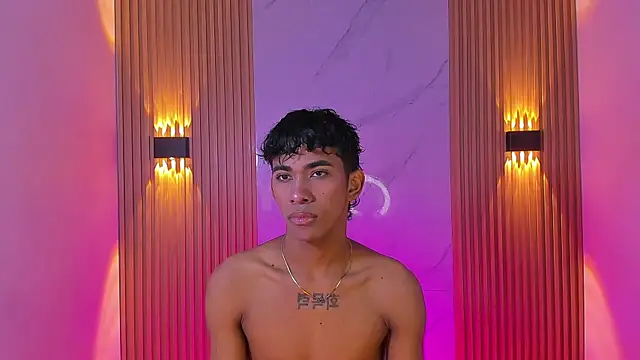 Snapshot of Ethan_thouse chatting on December 2, 7:20 pm Ethan thouse online show from December 2, 7:20 pm