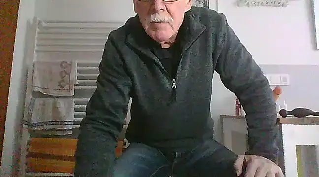 super-snoopy online show from January 12, 9:40 am