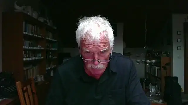 super-snoopy online show from September 21, 8:16 am