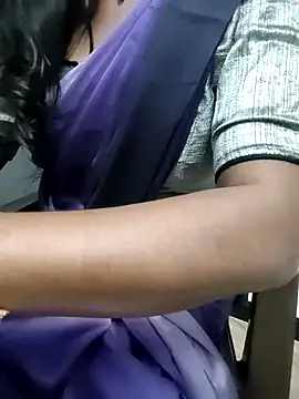 Tamilmallu-duskygirl03 online show from November 26, 7:15 pm