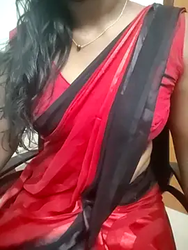 Snapshot of Tamilmallu-duskygirl03 chatting on May 9, 5:01 am Tamilmallu-duskygirl03 online show from May 9, 5:01 am