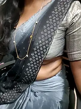 Snapshot of Tamilmallu-duskygirl03 chatting on May 29, 6:22 am Tamilmallu-duskygirl03 online show from May 29, 6:22 am
