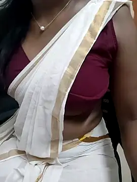 Snapshot of Tamilmallu-duskygirl03 chatting on May 30, 5:37 am Tamilmallu-duskygirl03 online show from May 30, 5:37 am