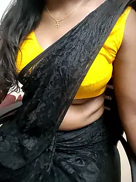 Snapshot of Tamilmallu-duskygirl03 chatting on June 3, 6:05 am Tamilmallu-duskygirl03 online show from June 3, 6:05 am