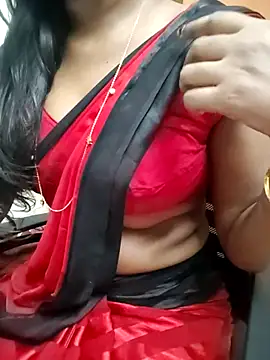 Snapshot of Tamilmallu-duskygirl03 chatting on June 4, 5:35 am Tamilmallu-duskygirl03 online show from June 4, 5:35 am