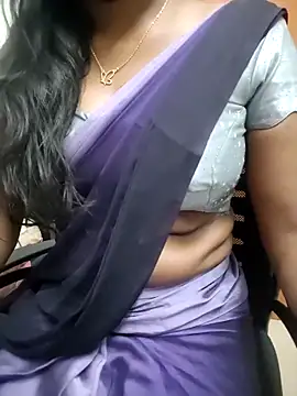 Snapshot of Tamilmallu-duskygirl03 chatting on June 7, 5:22 am Tamilmallu-duskygirl03 online show from June 7, 5:22 am