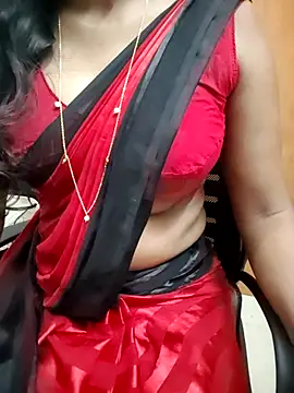 Snapshot of Tamilmallu-duskygirl03 chatting on June 17, 5:10 am Tamilmallu-duskygirl03 online show from June 17, 5:10 am