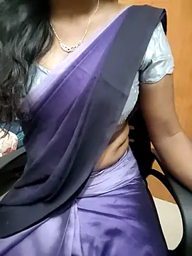 Snapshot of Tamilmallu-duskygirl03 chatting on June 21, 5:10 am Tamilmallu-duskygirl03 online show from June 21, 5:10 am