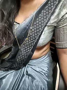 Snapshot of Tamilmallu-duskygirl03 chatting on June 26, 7:24 am Tamilmallu-duskygirl03 online show from June 26, 7:24 am