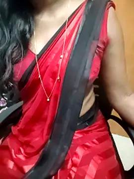 Snapshot of Tamilmallu-duskygirl03 chatting on June 29, 11:43 am Tamilmallu-duskygirl03 online show from June 29, 11:43 am
